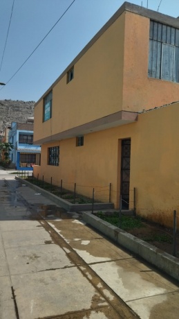 Jiron Tiahuanaco 1748, Zárate, 5 Bedrooms Bedrooms, ,Casa,En Venta,1129