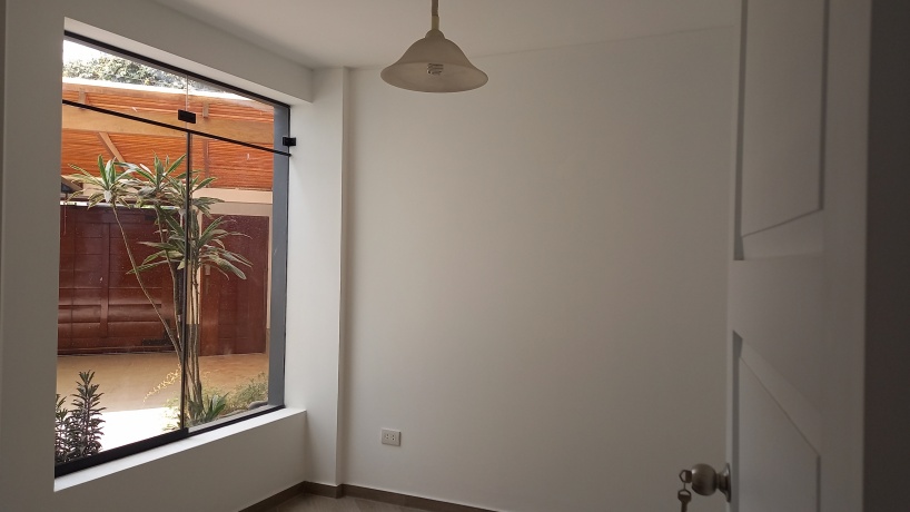 CALLE LOS CEDROS LA MOLINA, LIMA, 4 Bedrooms Bedrooms, ,Casa,En Venta,LA MOLINA,3,1135