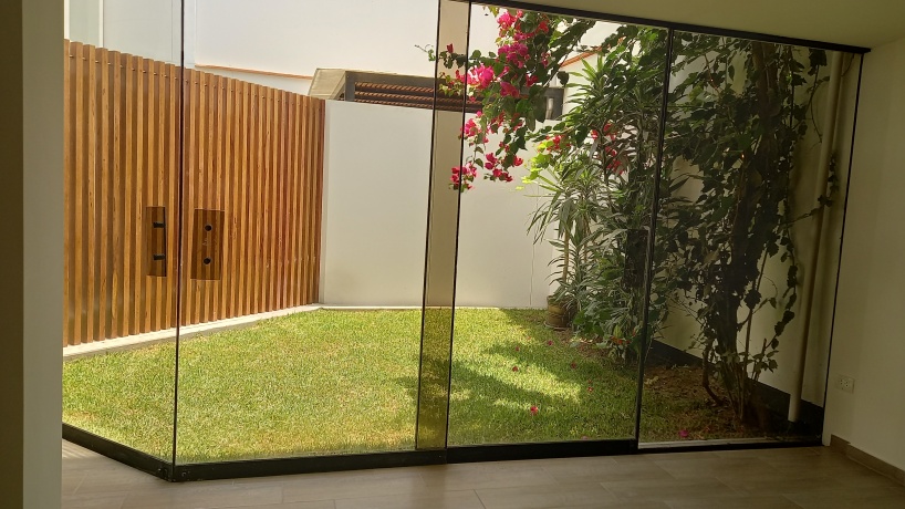 CALLE LOS CEDROS LA MOLINA, LIMA, 4 Bedrooms Bedrooms, ,Casa,En Venta,LA MOLINA,3,1135