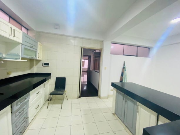 Calle Monte Mayor 182 Monte Mayor, santiago de surco, lima 15038, 6 Bedrooms Bedrooms, ,5 BathroomsBathrooms,Departamento,En Venta,Monte Mayor,3,1221