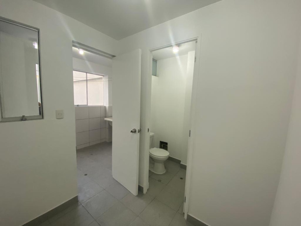 Av Circunvalación, Santiago de Surco, 3 Bedrooms Bedrooms, ,2 BathroomsBathrooms,Departamento,En Alquiler,Av Circunvalación,10,1257